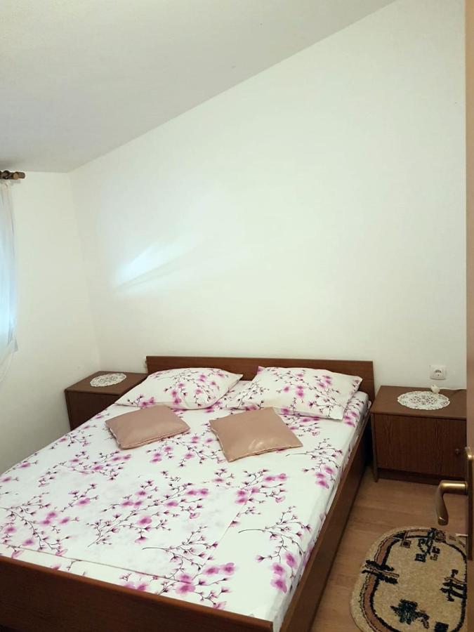 Apartments S&M Marina Bagian luar foto