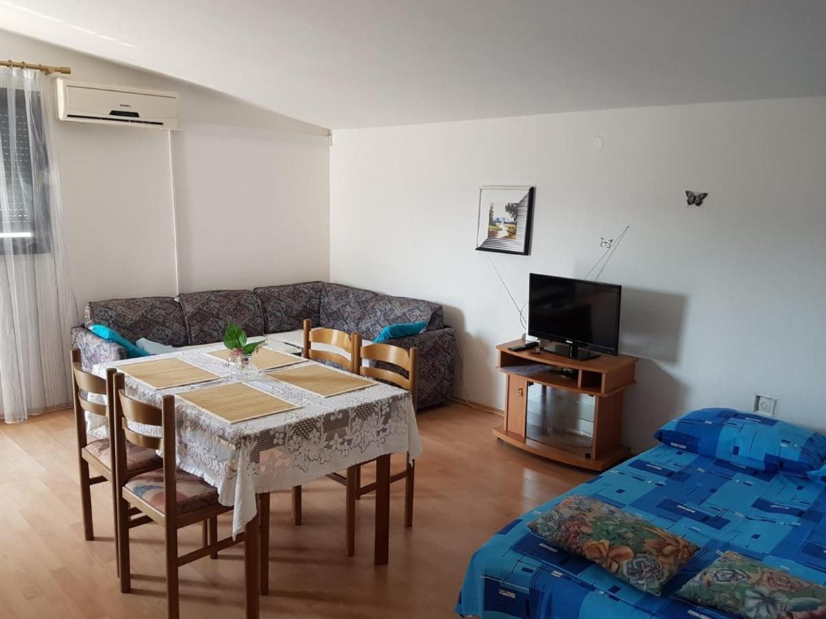 Apartments S&M Marina Bagian luar foto
