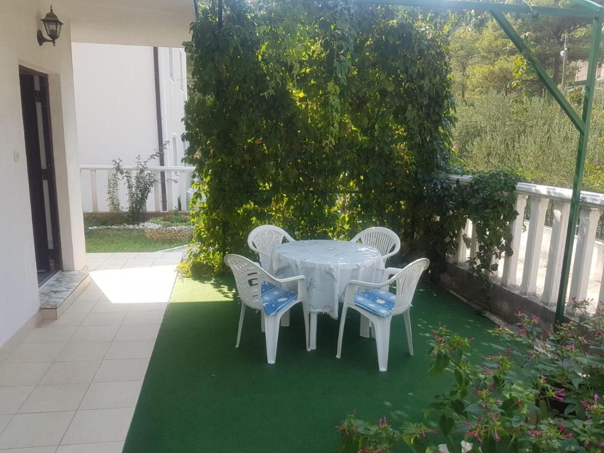 Apartments S&M Marina Bagian luar foto
