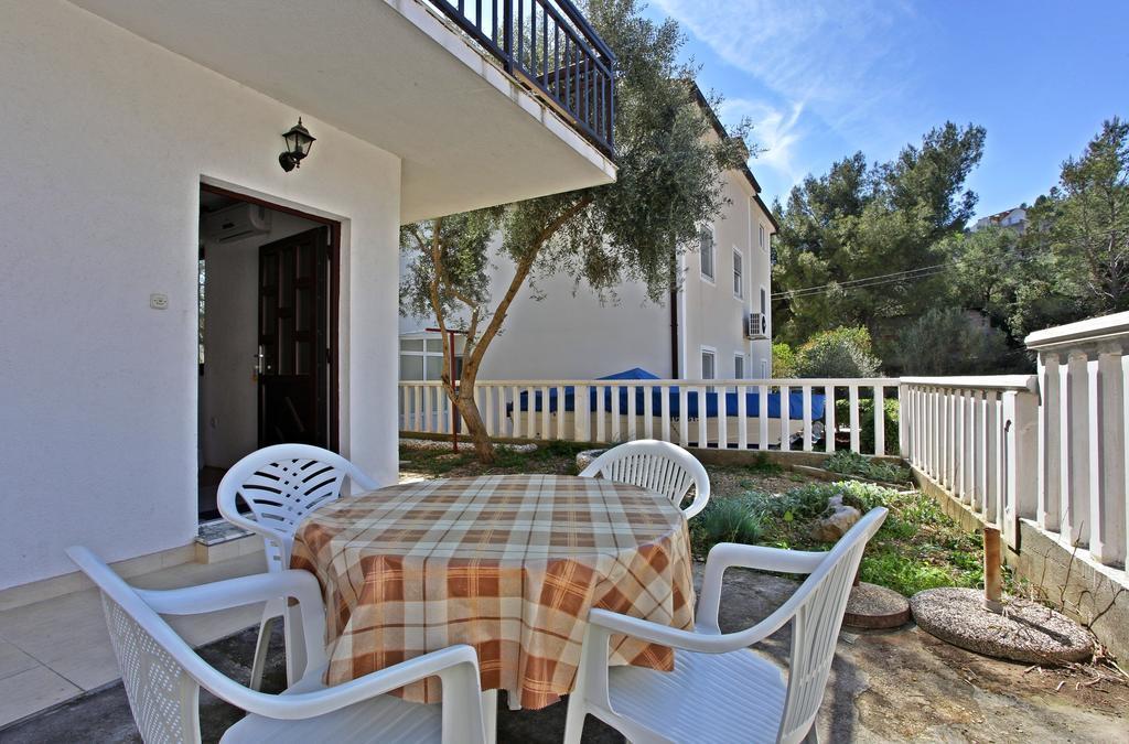 Apartments S&M Marina Bagian luar foto